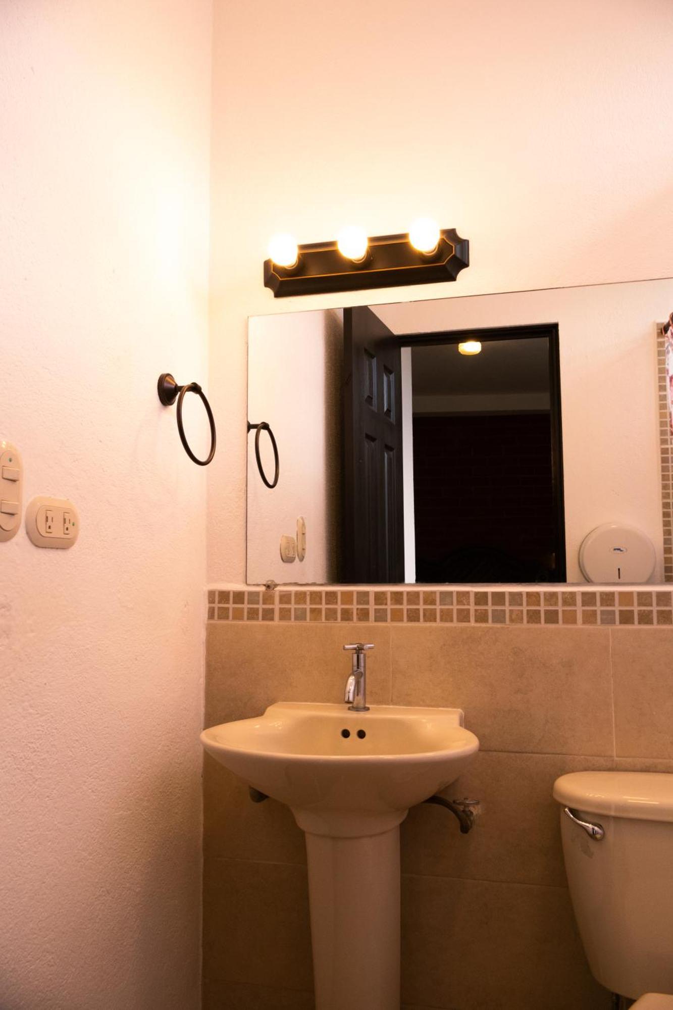 Lar Antiqua Hotel كويتزالتنانغو المظهر الخارجي الصورة